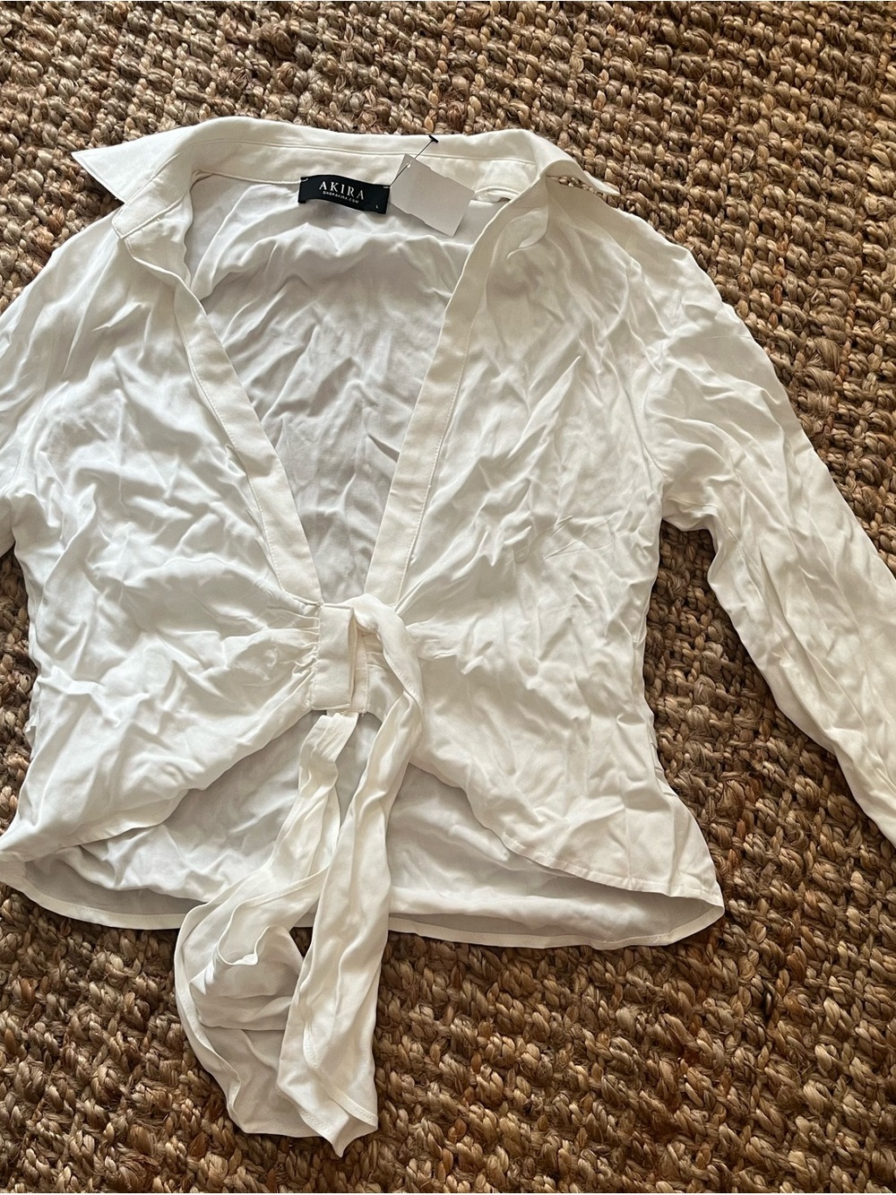 AKIRA White Tie-Front Collared Button-Down Blouse